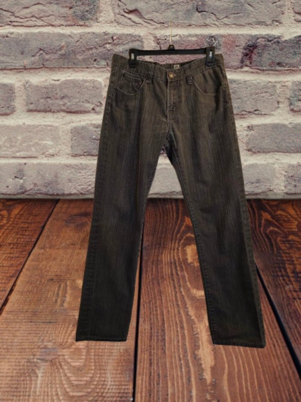 MARC ECKO / CUT & SEW MEN'S GRAY SLIM JEAN - SIZE 33X32